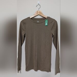 GAP Modern Long Sleeve